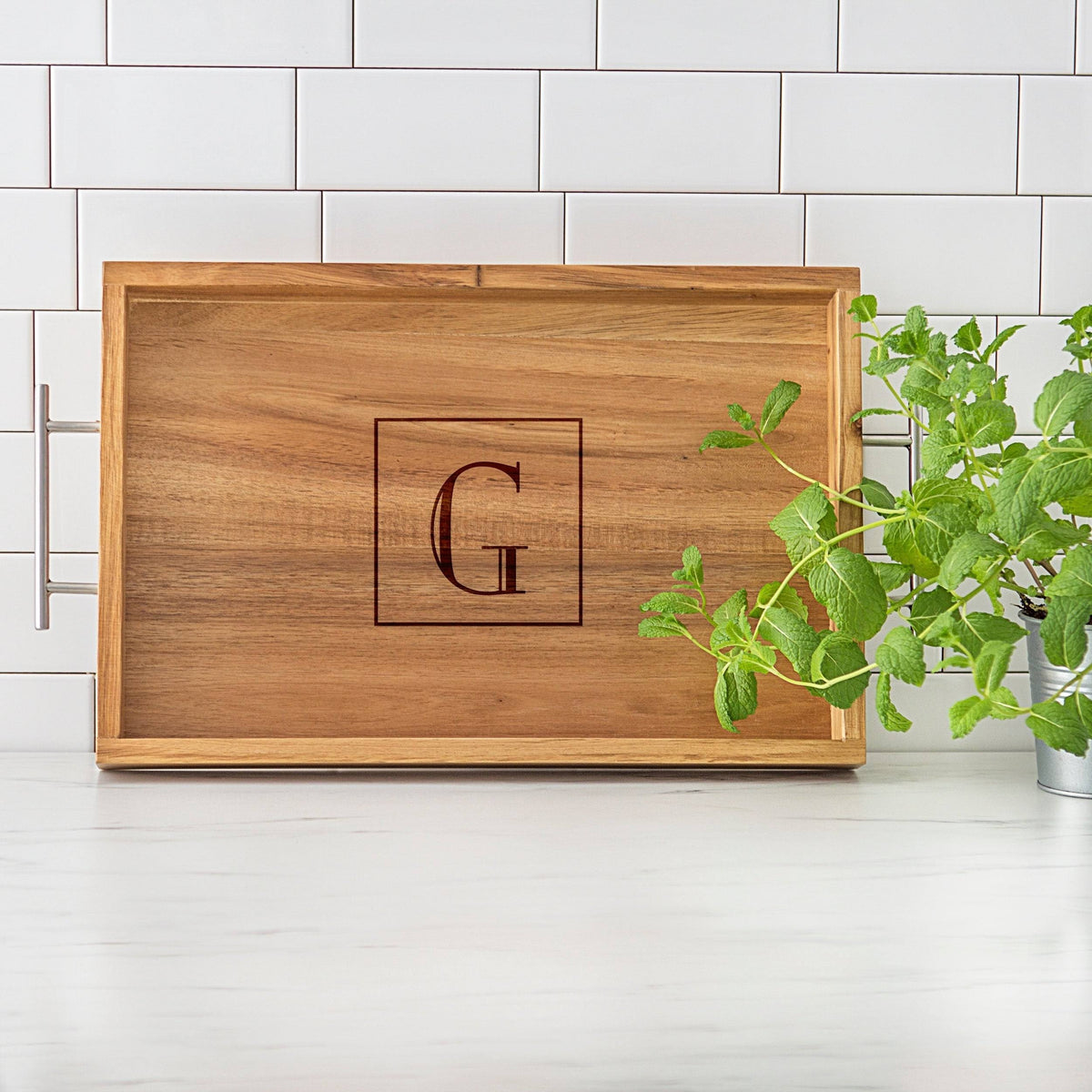 Acacia Tray with Metal Handles O533546