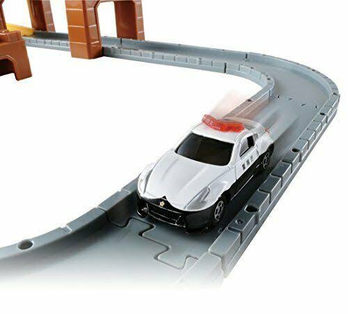 Charge Patrol Car Set U37825