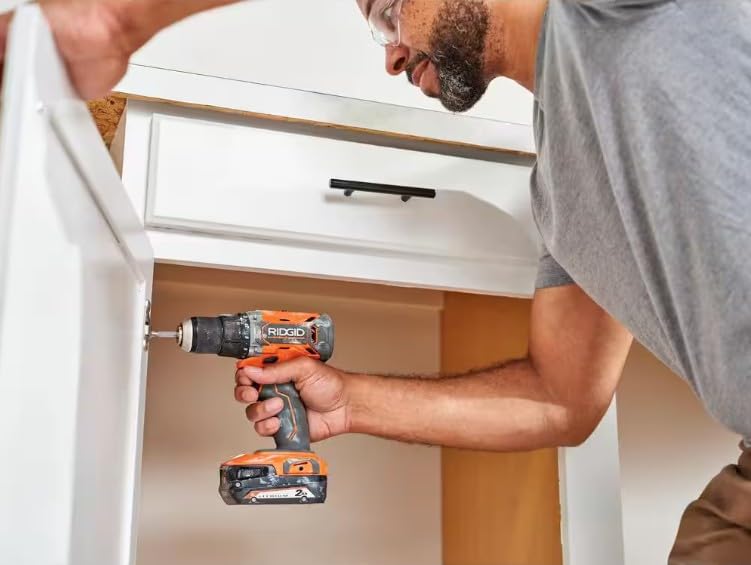 18V Cordless 1/2 in. Drill/Driver Kit with 2.0 AH Battery and Charger R156710