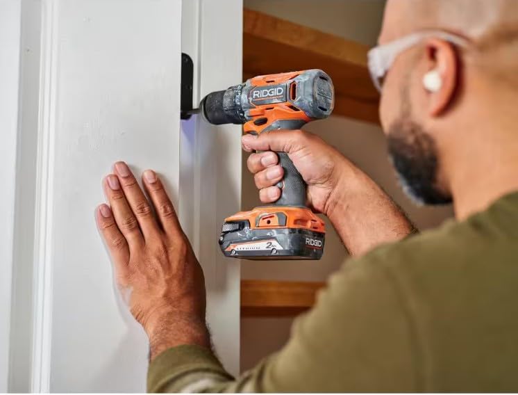 18V Cordless 1/2 in. Drill/Driver Kit with 2.0 AH Battery and Charger R156710