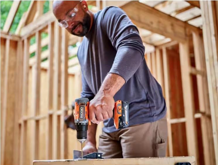 18V Cordless 1/2 in. Drill/Driver Kit with 2.0 AH Battery and Charger R156710