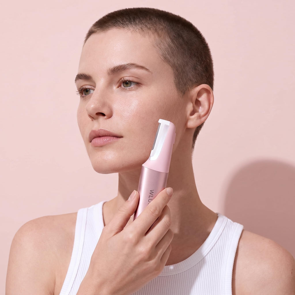 Pale Pink Dermaplane Razor E3642