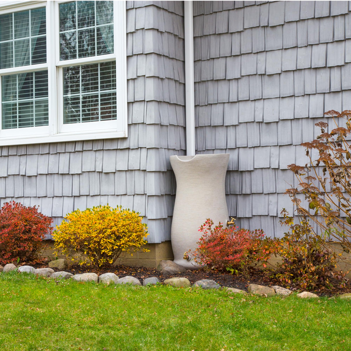 Rain Water Barrel L899373