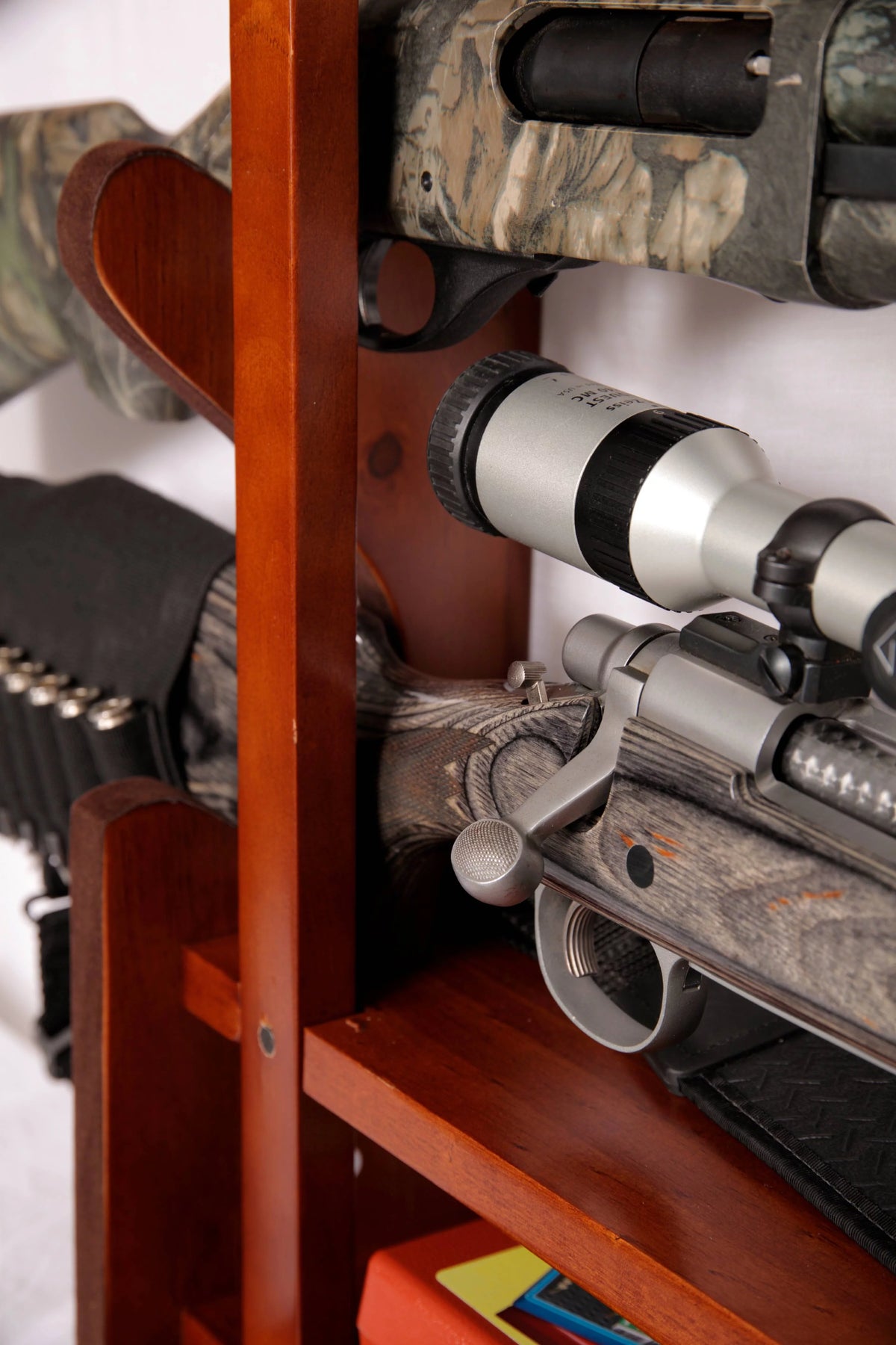 Solid Brown Pine 4 Gun Wall Rack with Locking Compartment M30595