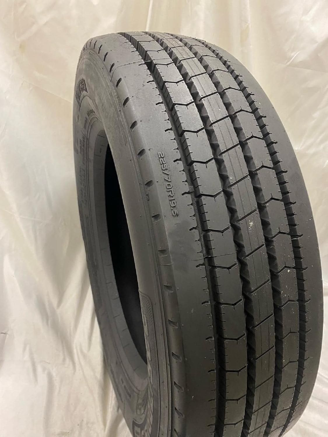 215/75R17.5 16 Ply R60 Steer All Position Tire C16229